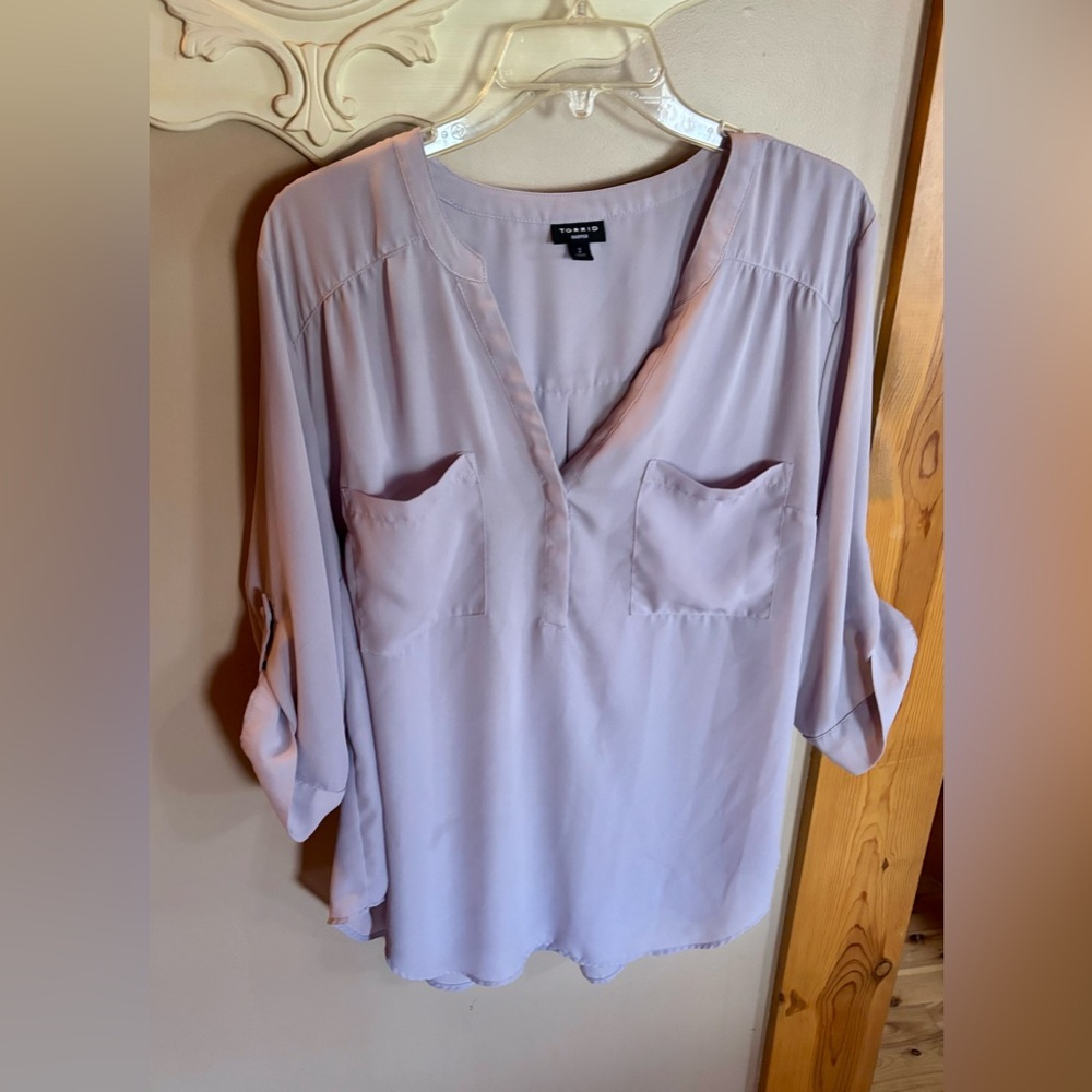 torrid Lavender V-Neck Roll-Tab Sleeve Blouse